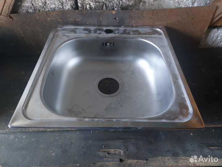 Раковина для кухни. Смеситель