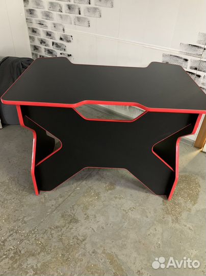 Стол для игр