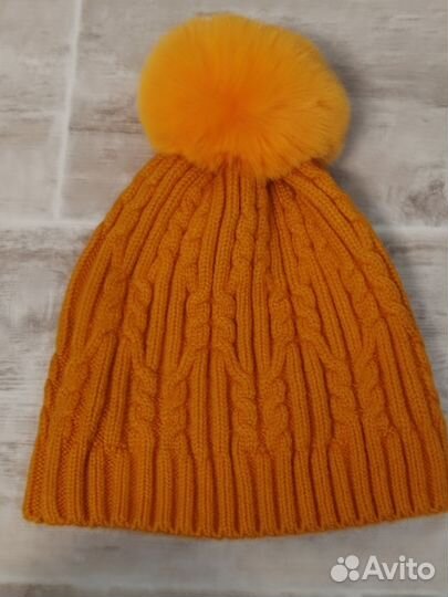 Шапка шерстяная, женская