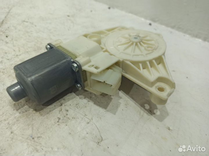 Моторчик заднего левого стеклоподъемника A22290605