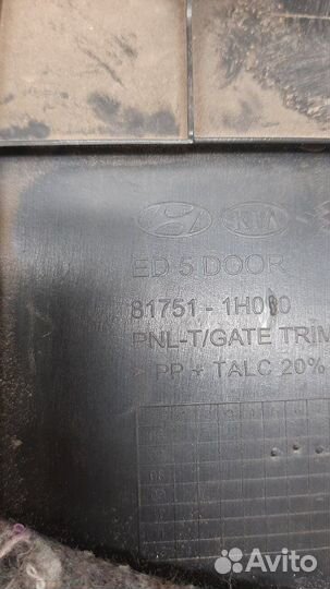 Обшивка крышки багажника Kia Ceed ED G4FC 2008