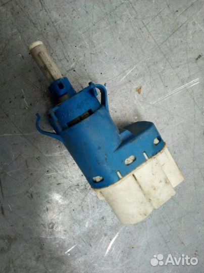 Датчик блокировки круиз-контроля Ford Focus 2 qqdb