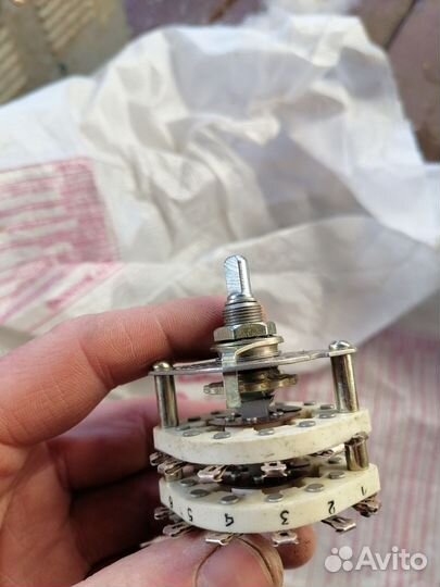 Переключатель галетный 5п4н