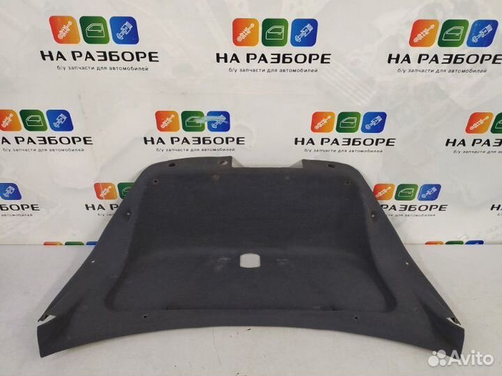 Обшивка крышки багажника Mercedes-Benz C-Class