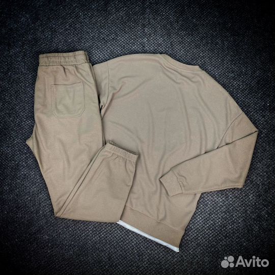 Спортивные Костюмы (Магазин)