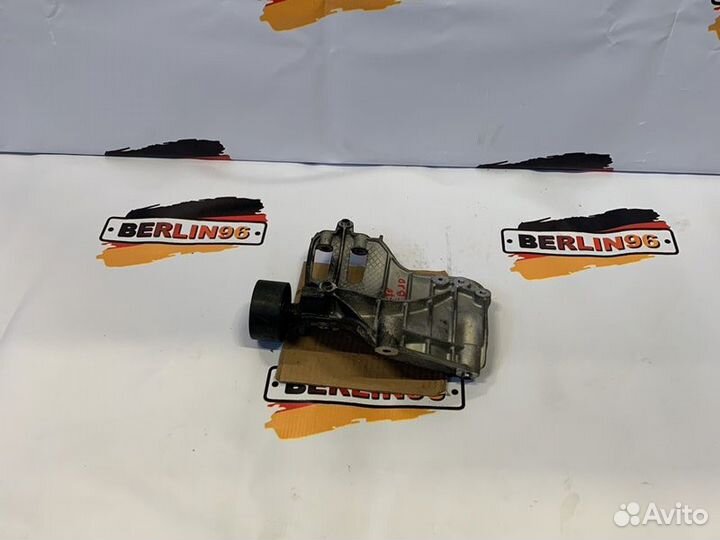 Кронштейн компрессора кондиционера Bmw X5 E70