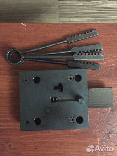 Замок гаражный