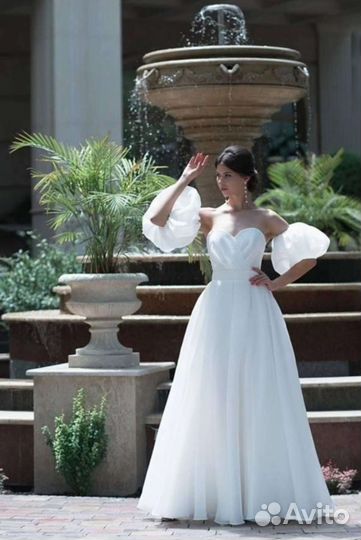 Красивое новое свадебное платье 40-42 размер