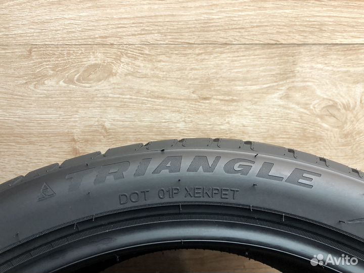 Triangle EffeXSport TH202 245/40 R20 и 275/35 R20 102Y