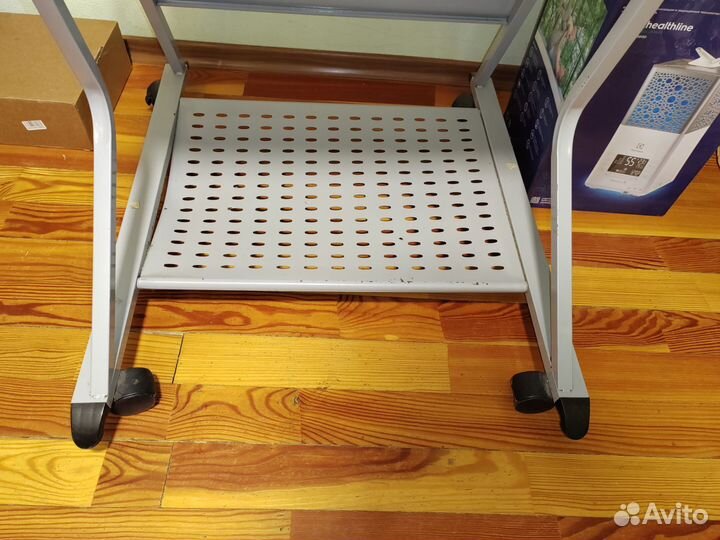 Стол игровой