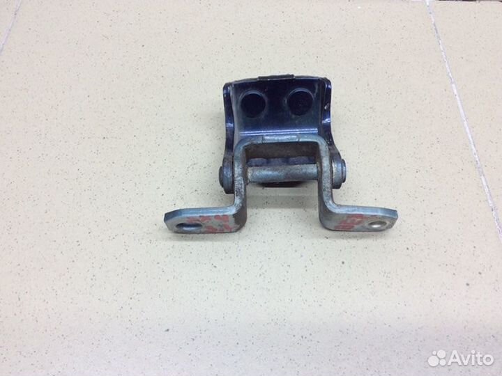 Петля двери задней левая Suzuki Sx4 седан M16A