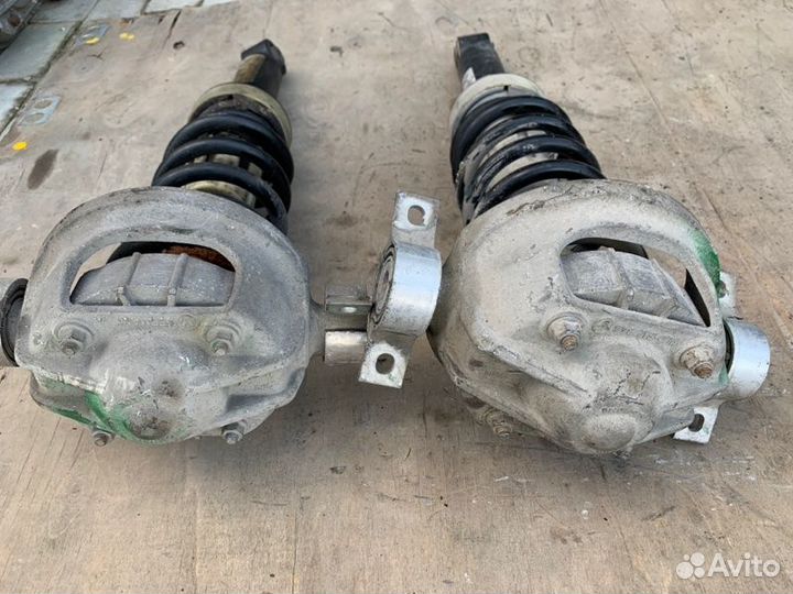 Стойка подвески задняя Volkswagen Touareg