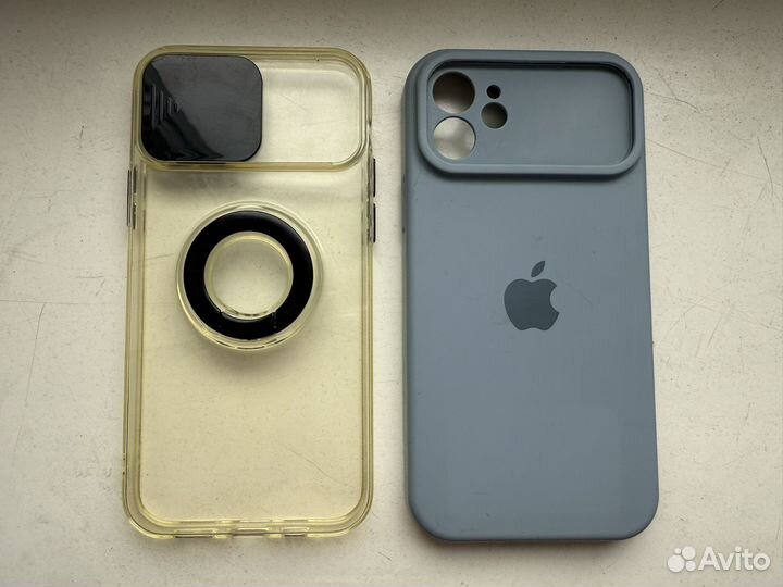 Чехол на iPhone 12