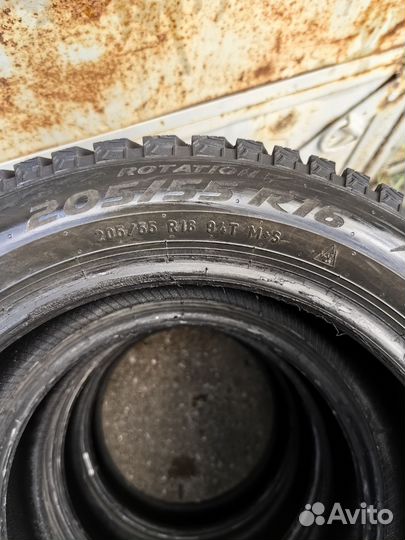 Pirelli Ice Zero 2 205/55 R16