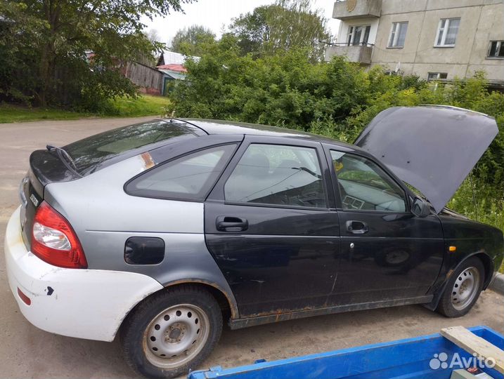 LADA Priora 1.6 МТ, 2011, битый, 250 000 км
