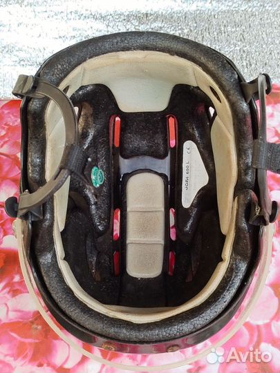Шлем хоккейный взрослый б/у