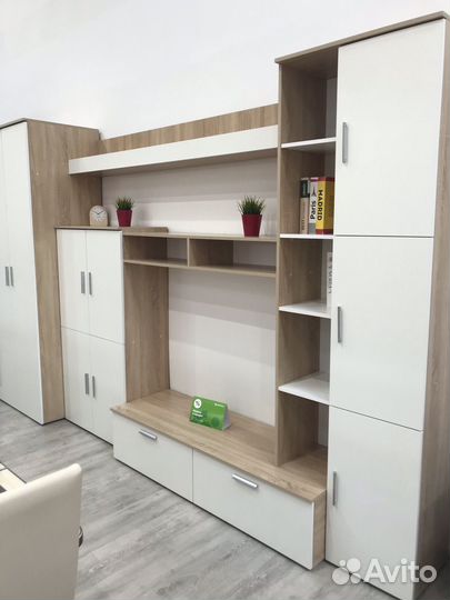 Продам вместительную современную гостиную