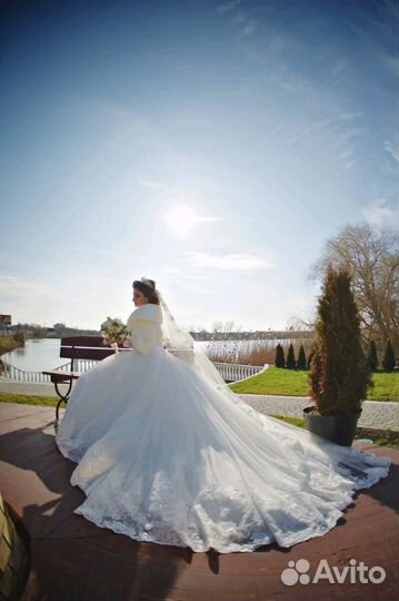 Свадебное платье