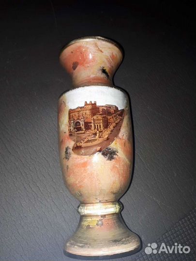 Старинная ваза-кубок