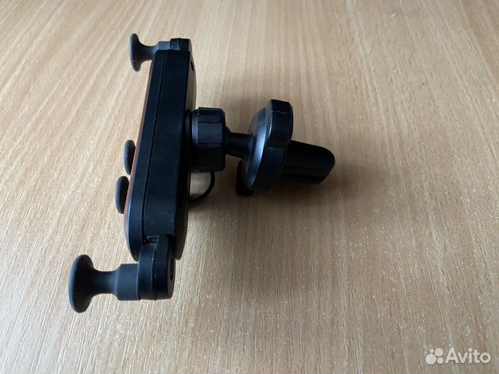 Автомобильный держатель для телефона