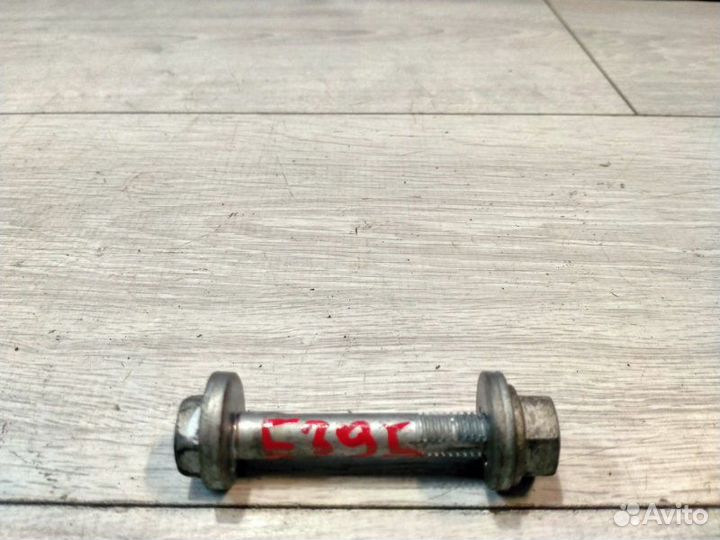 Эксцентрик задний Bmw 523I Левый Руль