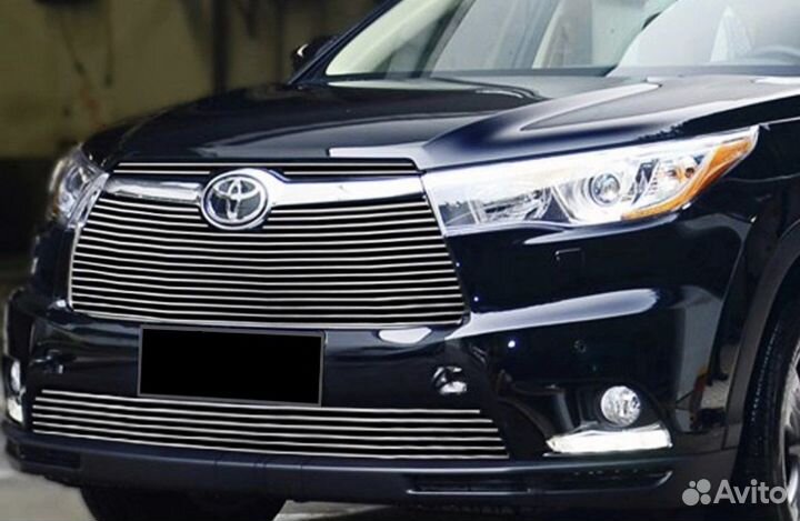 Решетка радиатора Toyota highlander “2014-2017