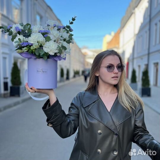 Цветы в коробке «Лавандовая Мэри», доставка