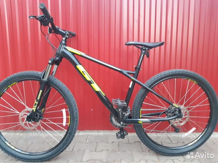 Велосипед GT avalanche sport Размер М 27,5