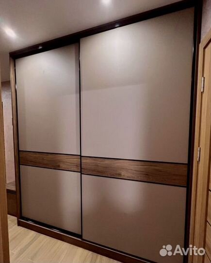 Шкафы / Шкаф купе с зеркалом / Шкафы купе на заказ