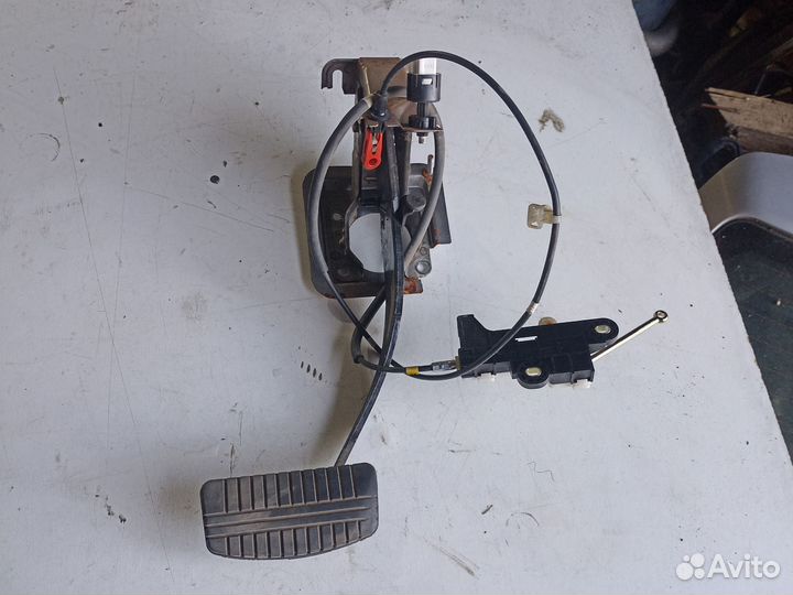 Педаль тормоза mitsubishi galant 9