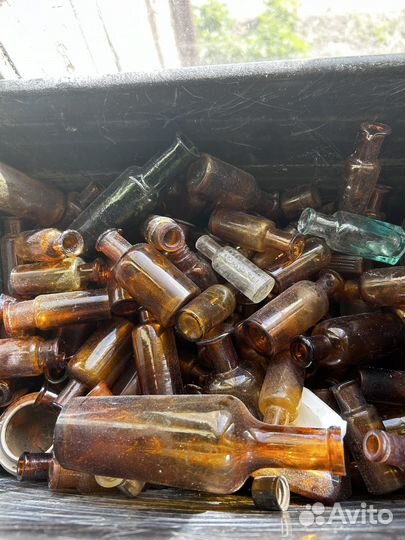 Старинные бутылки пузырьки