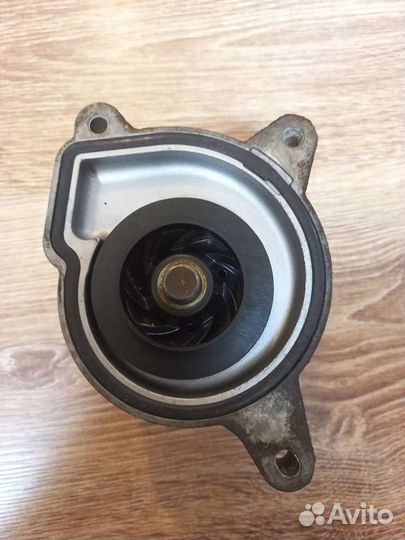 Помпа на 1.4 caxa 122 л.с 03C121019J