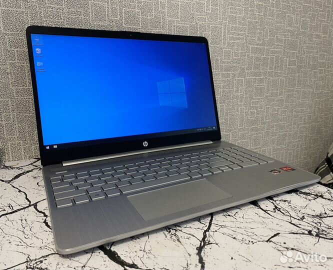 Ноутбук HP Ryzen 7/8GB/SSD256GB