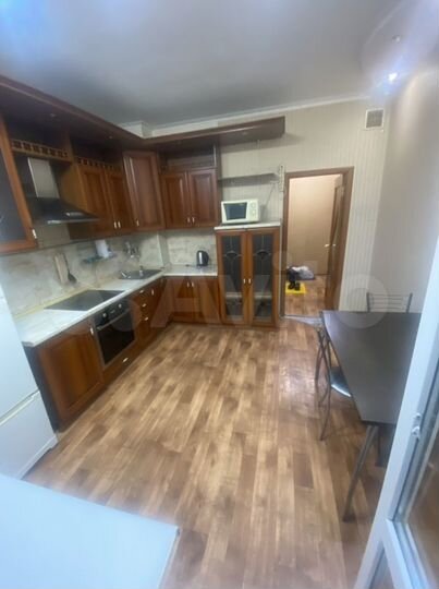 3-к. квартира, 80 м², 3/9 эт.