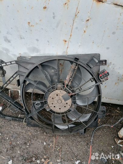 Радиатор охлаждения Опель Вектра Б 1.6