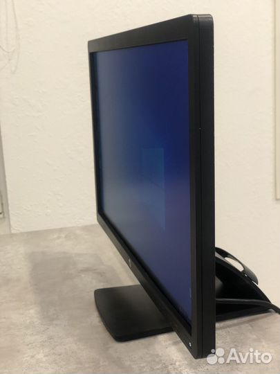 Монитор HP 23