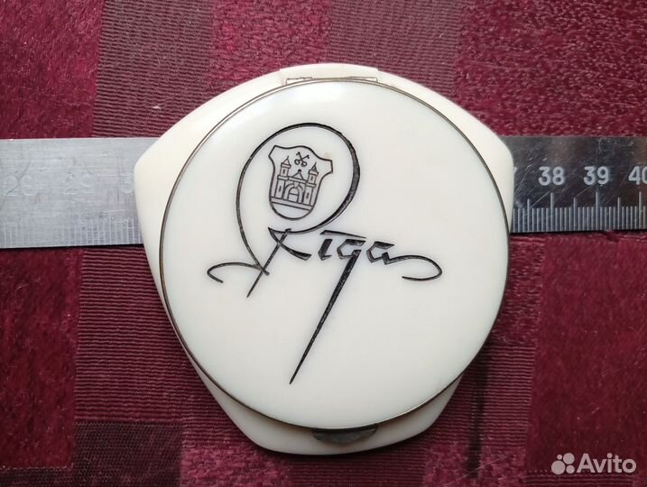 Пудреница с зеркалом Riga