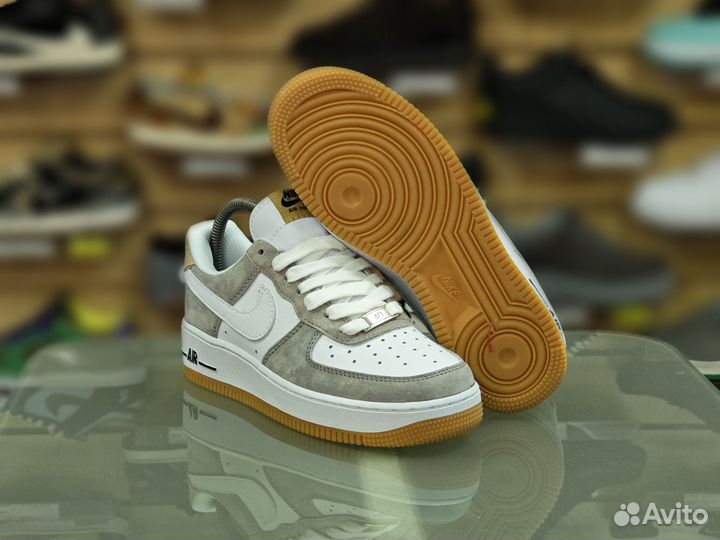 Кроссовки женские Nike