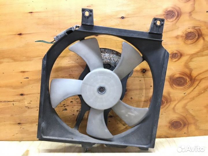 Диффузор радиатора Nissan Sunny FNB14 GA15DE 1995