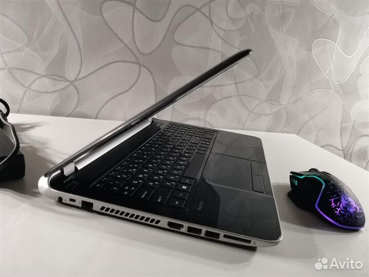 Игровой 12 гиговый HP с 2 видеокартами, 4 ядра