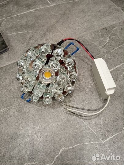 Светильник потолочный встраиваемый