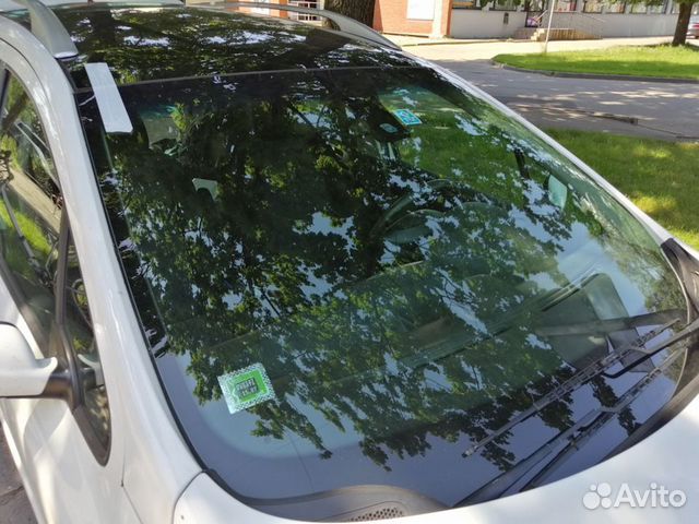 Лобовое стекло Пежо 307