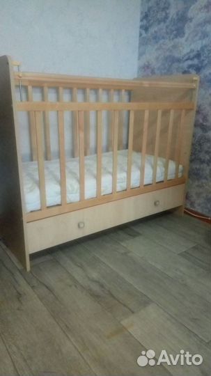 Детская кроватка