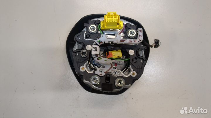 Подушка безопасности водителя Volkswagen Passat 8