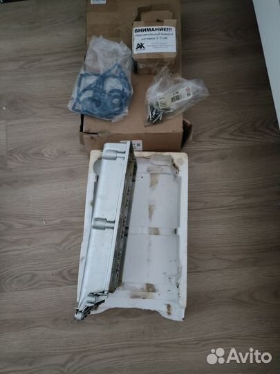 Крышка клапанов аллюминиевая б/у с прокладкой