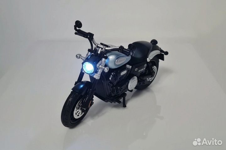 Модель мотоцикла Benda BD300-15