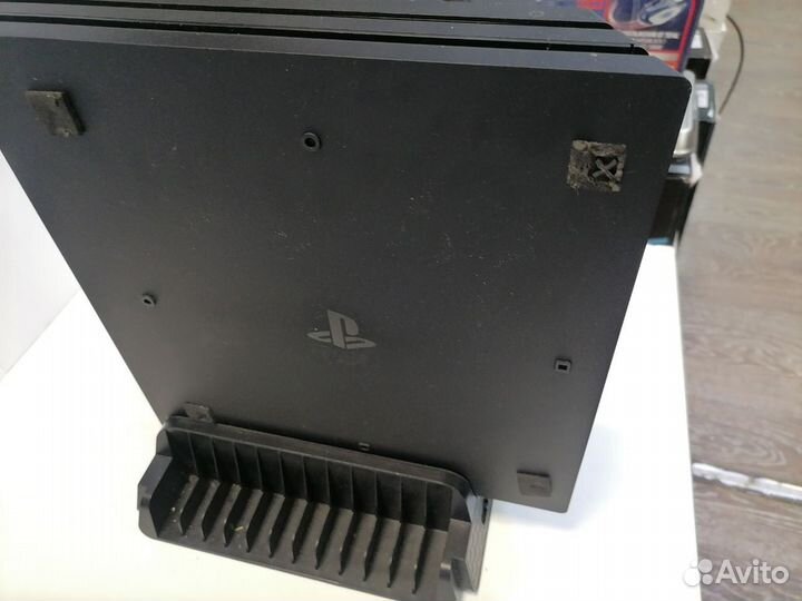Игровые приставки Sony Playstation 4 PRO 1TB (CUH