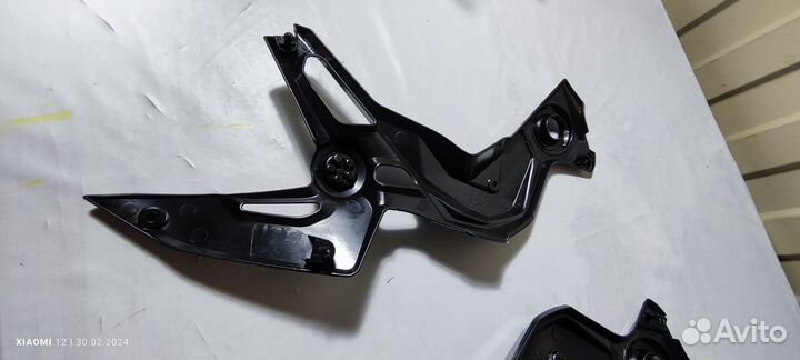 Накладка на раму Kawasaki Z900 22-24