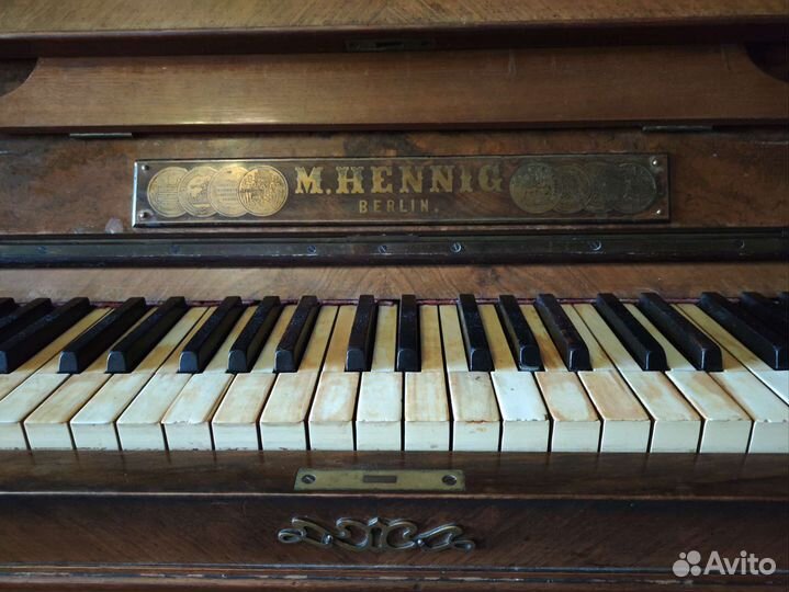 Антикварное немецкое пианино M. Hennig Berlin
