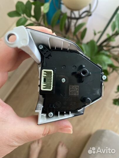 Правая кнопка на руль kia rio 4